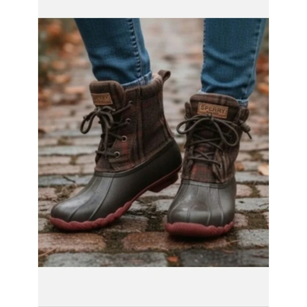 Sperry Saltwater Short Duck Boots In Brown Plaid